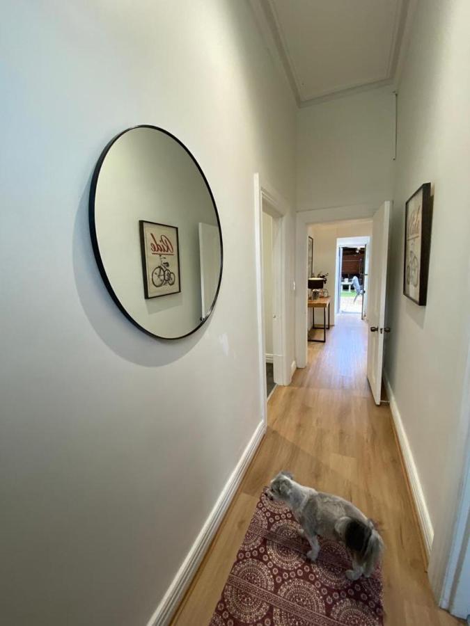 Walk To The Mcg & Aami Park - Free Late Checkout - Great Location & Backyard Villa Melbourne Exterior photo